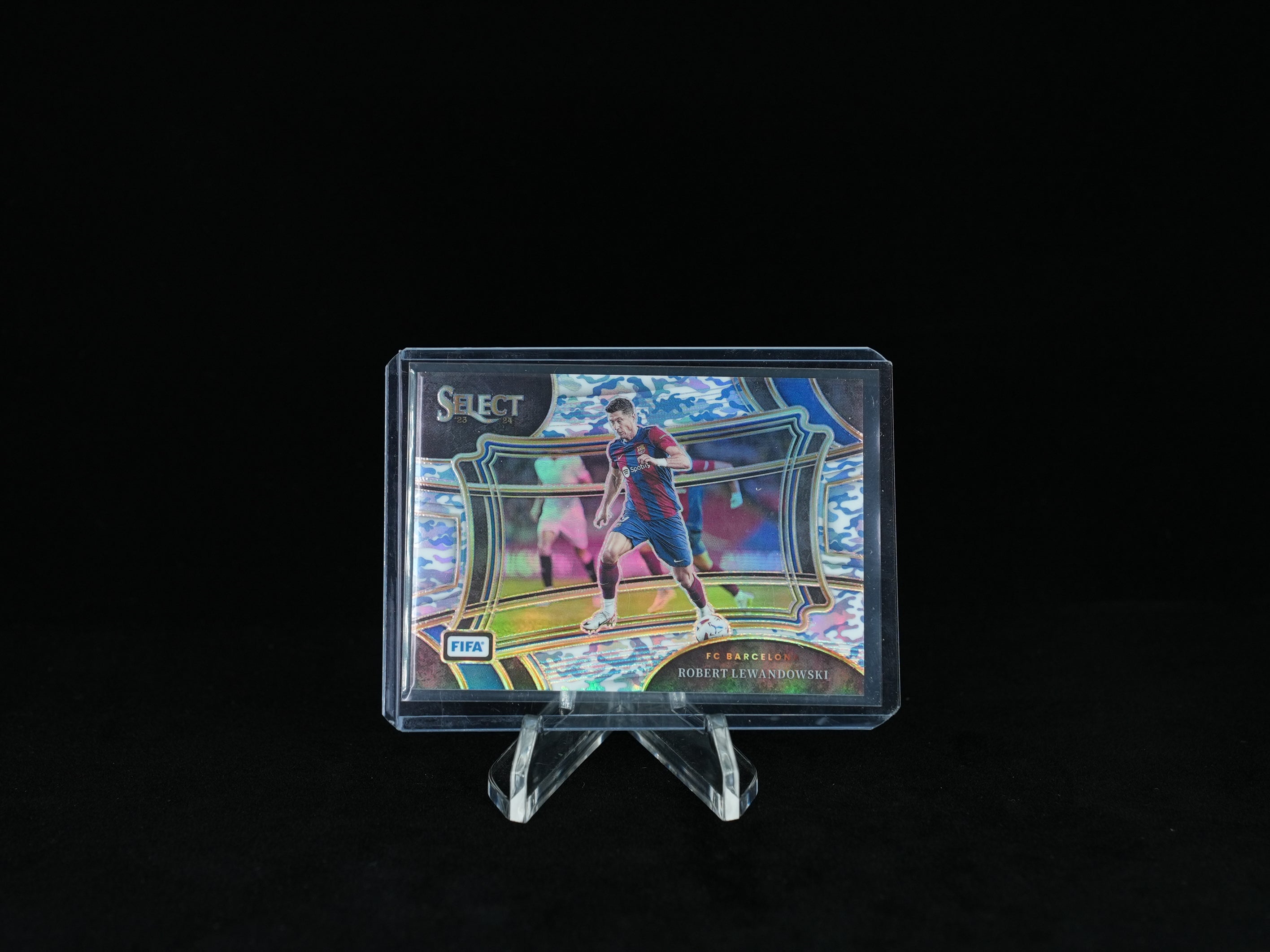 2023-2024 PANINI- SELECT FIFA - FC Barcelona - Robert Lewandowski - Winter Camo Prizm 76/99